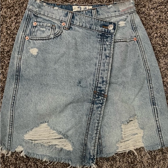 Free People NWT distressed Denim Skirt in size 24 - Picture 6 of 8